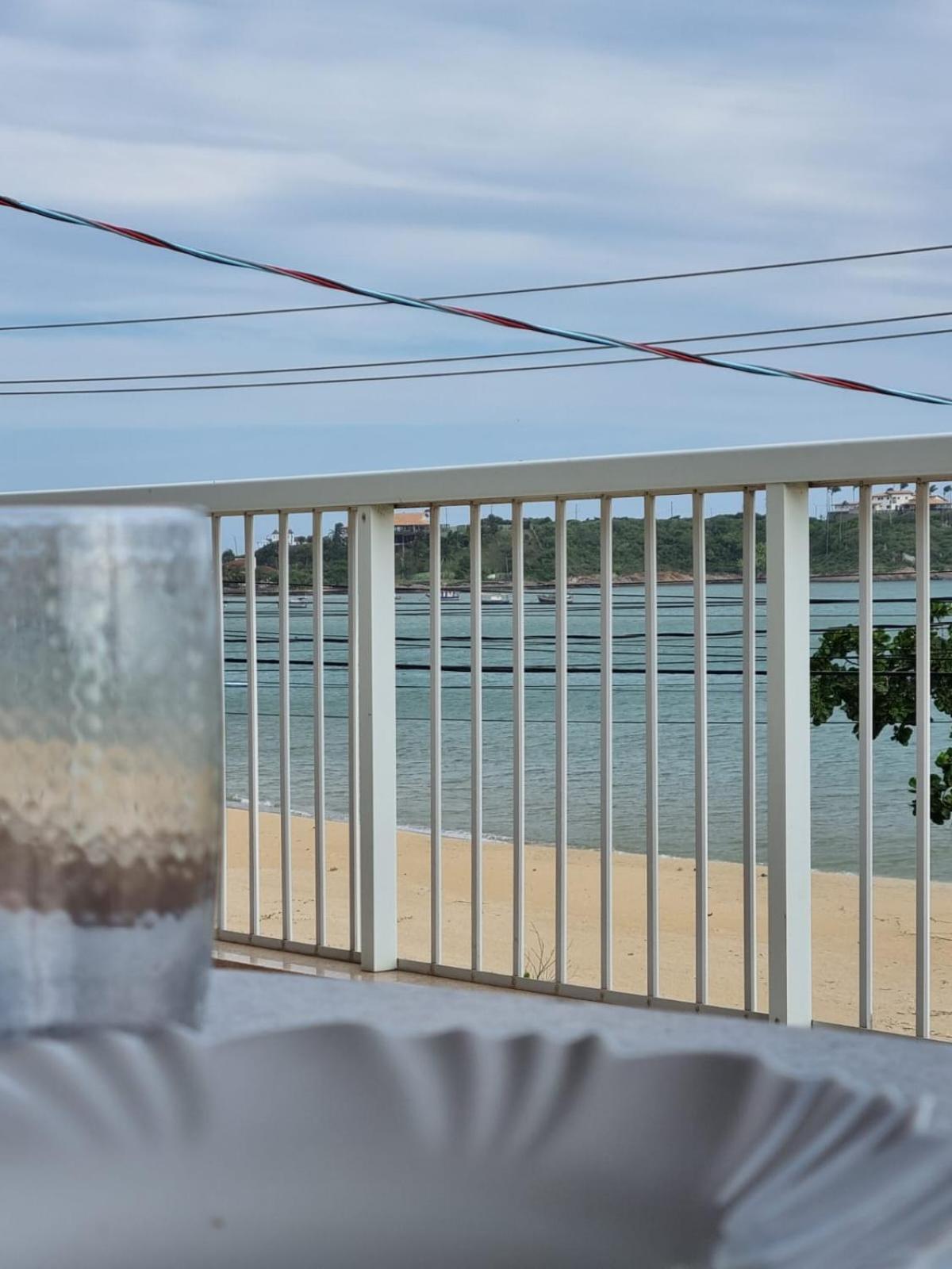 Ipe Amarelo - Frente Ao Mar Na Praia De Meaipe, Guarapari Extérieur photo