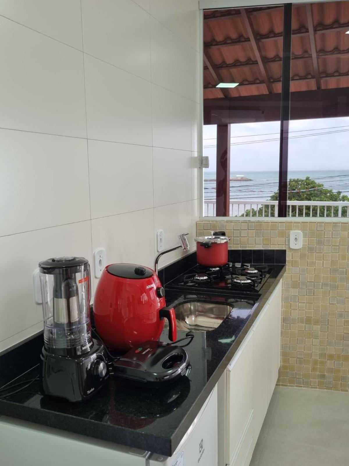 Ipe Amarelo - Frente Ao Mar Na Praia De Meaipe, Guarapari Extérieur photo